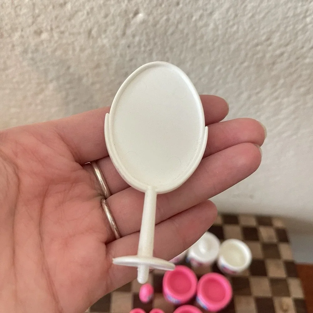 VINTAGE 1982 LOT OF 15 BARBIE DREAM STORE PARTS Hat‎ Beauty Mirror Display